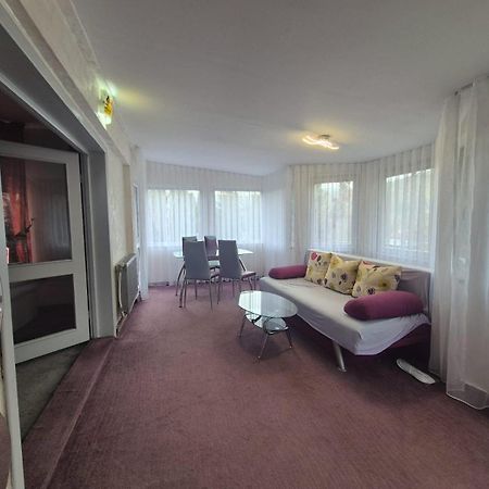 Maxx Lodge Bacău Extérieur photo